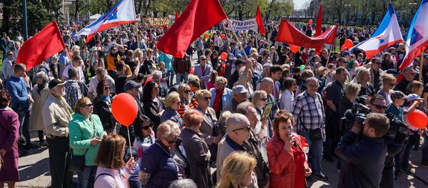 Первомайская демонстрация Штаба защитников русских школ в Риге Первомайская демонстрация Штаба защитников русских школ в Риге - Sputnik Latvija