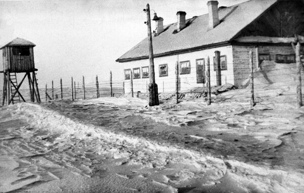 Исправительно-трудовой лагерь в Воркуте Исправительно-трудовой лагерь в Воркуте - Sputnik Латвия
