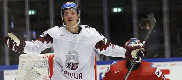 Хоккеист сборной Латвии по хоккею Рудольф Балцерс. Матч Латвия-Норвегия, ЧМ-2018. 05 мая 2018 г. - Sputnik Латвия
