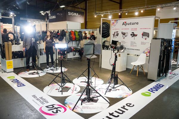 Шестая международная выставка фото и видео техники Riga Photo Show Шестая международная выставка фото и видео техники Riga Photo Show - Sputnik Латвия
