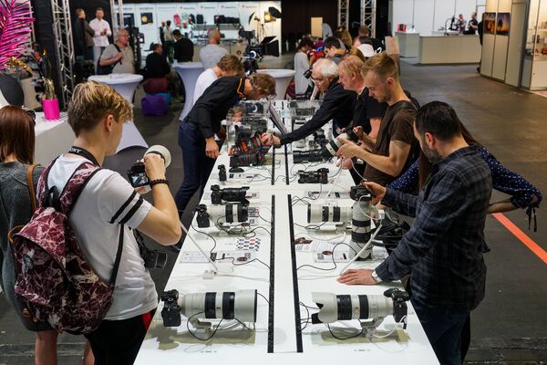 Шестая международная выставка фото и видео техники Riga Photo Show Шестая международная выставка фото и видео техники Riga Photo Show - Sputnik Латвия