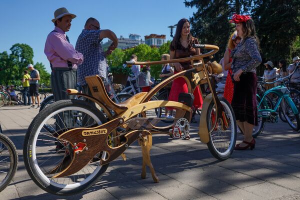 Велосипед участника Твидового заезда Романа Есина - Sputnik Латвия