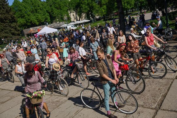 Участники Твидового заезда в Риге - Sputnik Латвия