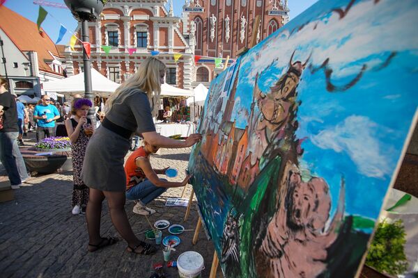 Майский граф: праздник цветущего Средневековья - Sputnik Латвия