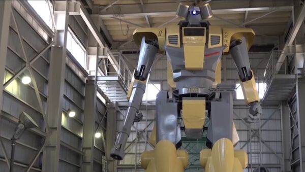 Японский инженер построил робота высотой 8,5 метра - Sputnik Latvija