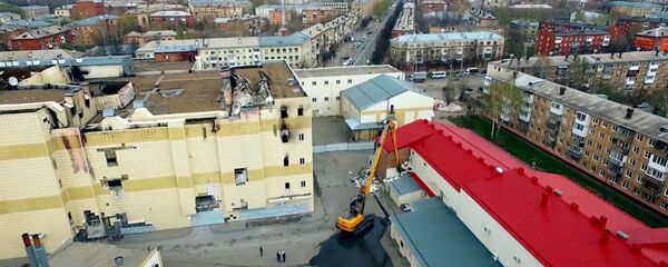 В Кемерово приступили к сносу ТЦ Зимняя вишня - Sputnik Латвия