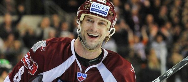 Хоккеист Сандис Озолиньш - Sputnik Латвия