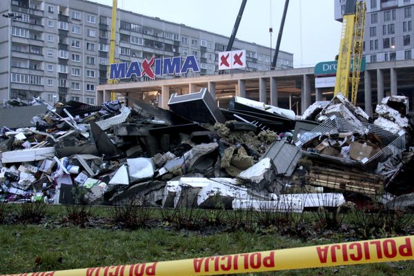 Так выглядел ТЦ Maxima после обвала крыши - Sputnik Латвия