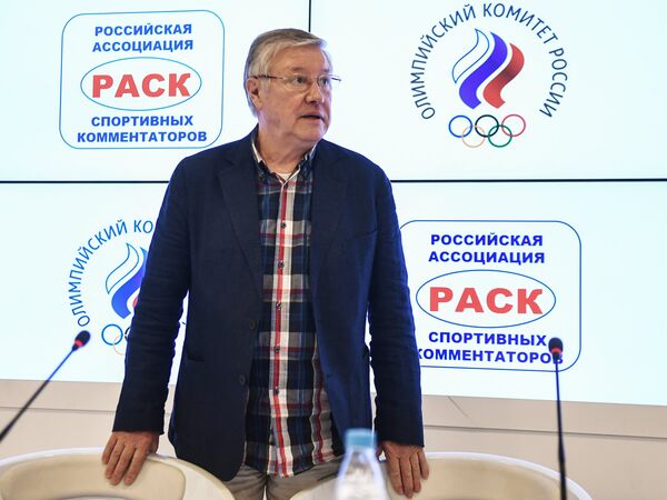 Президент Ассоциации спортивных комментаторов России (РАСК) Геннадий Орлов Президент Ассоциации спортивных комментаторов России (РАСК) Геннадий Орлов - Sputnik Латвия