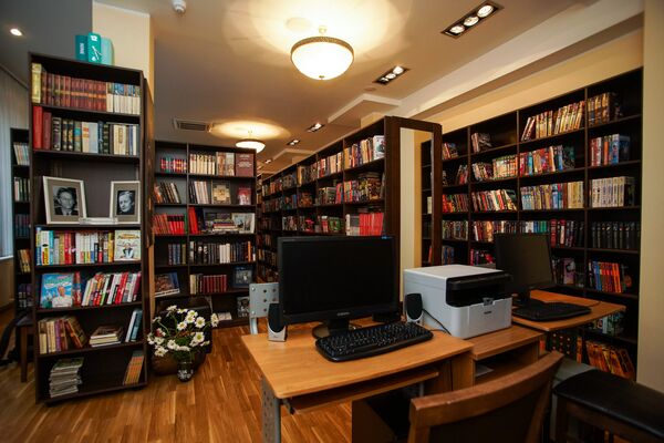 Открытие библиотеки Николая и Михаила Задорновых в Доме Москвы в Риге - Sputnik Латвия