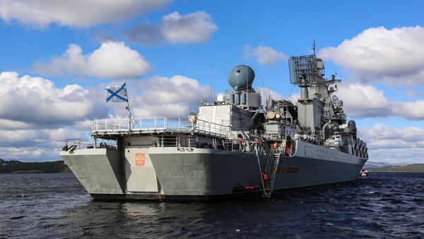 Ракетный крейсер Маршал Устинов - Sputnik Латвия