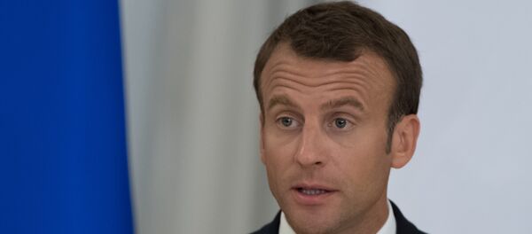 Президент Франции Эмманюэль Макрон на совместной с президентом РФ Владимиром Путиным пресс-конференции по итогам встречи в Константиновском дворце в Стрельне. Президент Франции Эмманюэль Макрон на совместной с президентом РФ Владимиром Путиным пресс-конференции по итогам встречи в Константиновском дворце в Стрельне. - Sputnik Latvija