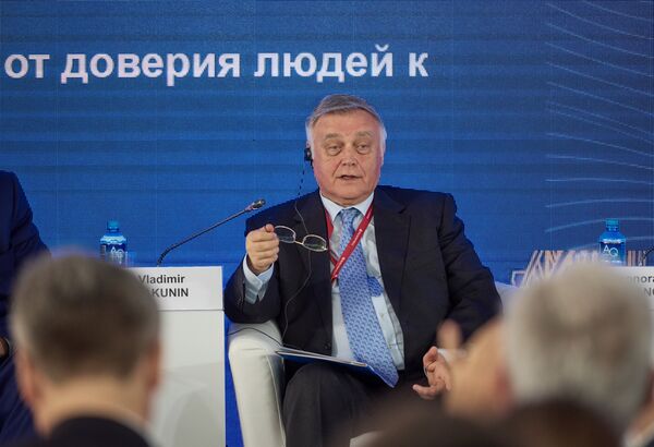 Петербургский международный экономический форум. День третий Петербургский международный экономический форум. День третий - Sputnik Латвия