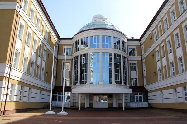 Главный корпус Республиканского лицея для одаренных детей в Саранске - Sputnik Латвия