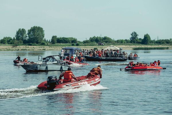 Учения на водах Лиепайского озера - Sputnik Латвия