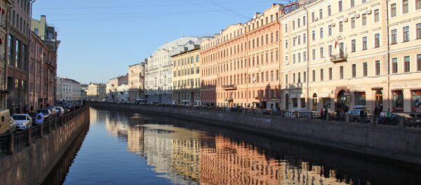 Невский проспект: Набережная реки Мойки со стороны Невского проспекта. Санкт-Петербург Невский проспект: Набережная реки Мойки со стороны Невского проспекта. Санкт-Петербург - Sputnik Latvija