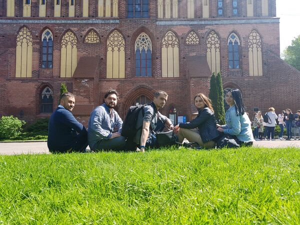 Команда наивных путешественников в Калининграде - Sputnik Латвия