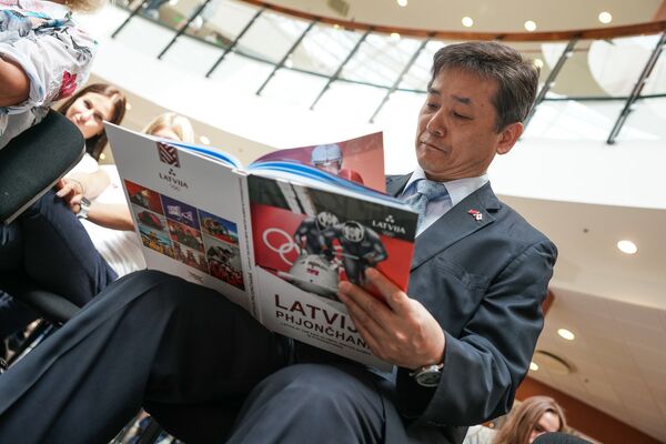 Сеонг Джин Хан, поверенный в делах, руководитель миссии Республики Корея в Латвии - Sputnik Латвия