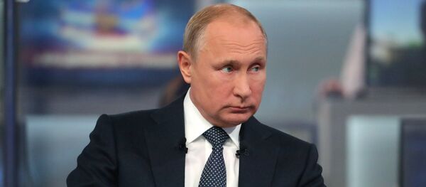 Tiešā līnija ar Vladimiru Putinu 2018 Tiešā līnija ar Vladimiru Putinu 2018 - Sputnik Latvija