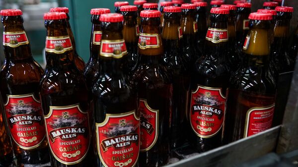 Производство пива на предприятии Bauskas alus - Sputnik Латвия