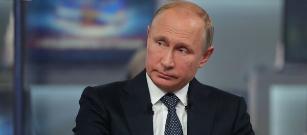 Прямая линия с президентом России Владимиром Путиным - Sputnik Латвия