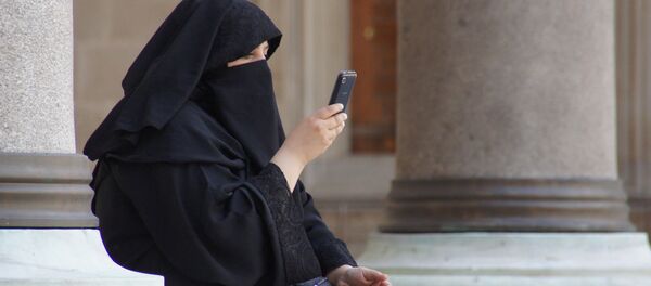 Meitene parandžā Meitene parandžā - Sputnik Latvija