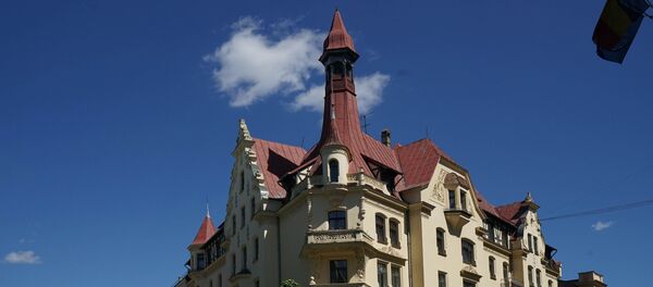 Здание в стиле модерн на углу улицы Альберта в Риге - Sputnik Латвия
