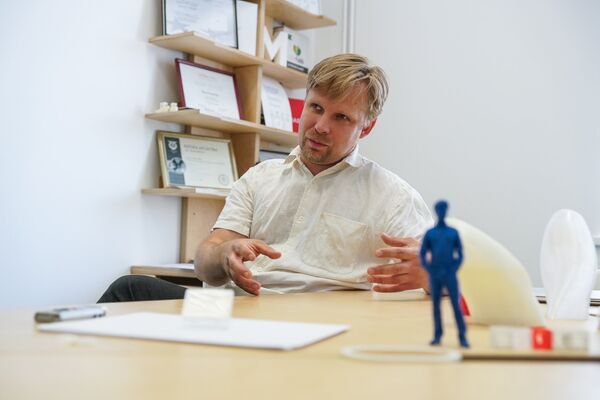 Янис Гринховс, генеральный директор латвийского производителя 3D-принтеров, компании MASS PORTAL Янис Гринховс, генеральный директор латвийского производителя 3D-принтеров, компании MASS PORTAL - Sputnik Латвия