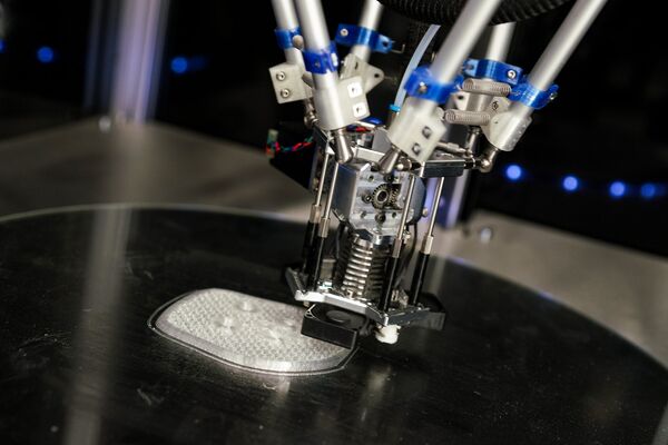 Работа 3D-принтера Работа 3D-принтера - Sputnik Латвия