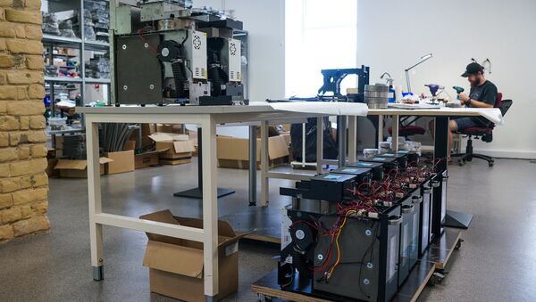 Производство 3D-принтеров компания MASS PORTAL находится в Риге - Sputnik Латвия