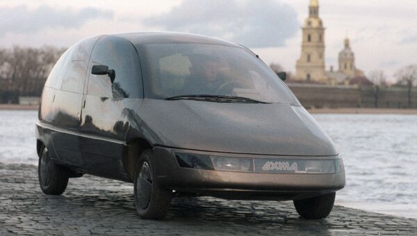 Новый легковой автомобиль Охта, созданный самодеятельными конструкторами - Sputnik Латвия