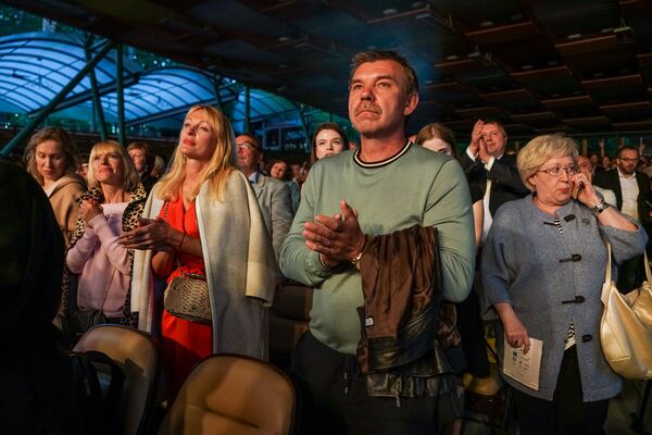 Олег Знарок на концерте Дианы Арбенины и Юрия Башмета - Sputnik Латвия