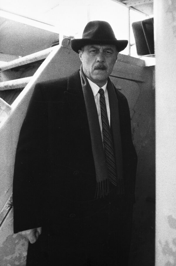 Станислав Говорухин в роли Крымова в художественном фильме АССА - Sputnik Латвия