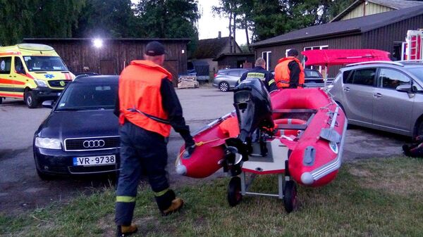 Поисковые операции Bezvests.lv в районе Бабитского озера - Sputnik Латвия