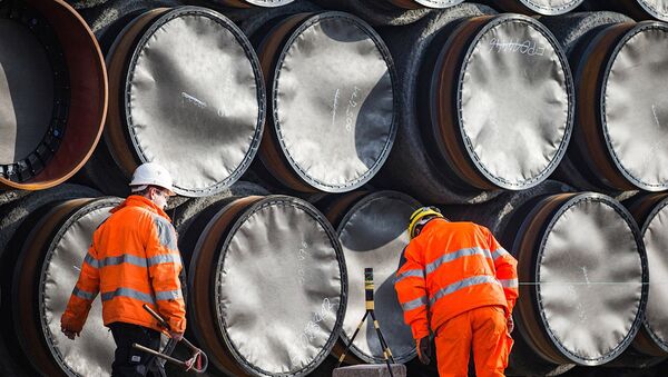 Склад временного хранения труб около порта Мукран в Германии для строительства Nord Stream 2 - Sputnik Латвия