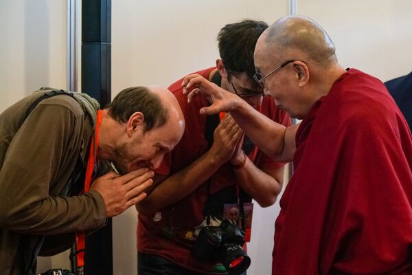 Учение Далай-ламы в Риге - Sputnik Латвия