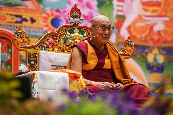 Учение Далай-ламы в Риге - Sputnik Латвия