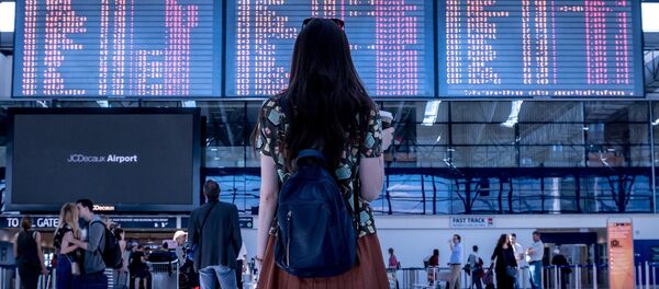 Аэропорт, табло вылетов-прибытий самолетов - Sputnik Латвия