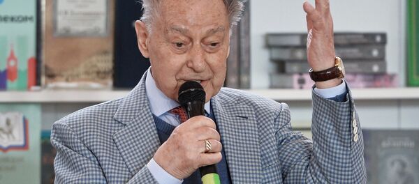 Поэт Андрей Дементьев, 2016 Поэт Андрей Дементьев, 2016 - Sputnik Латвия