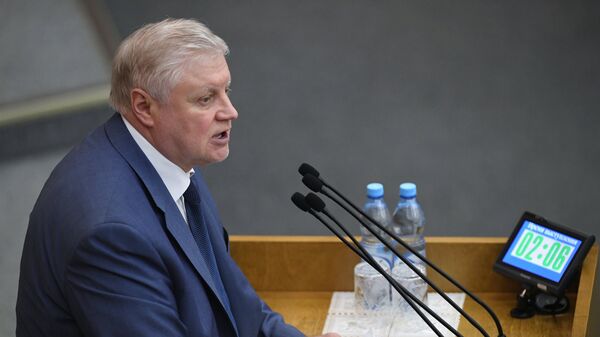 Руководитель фракции политической партии Справедливая Россия Сергей Миронов - Sputnik Латвия