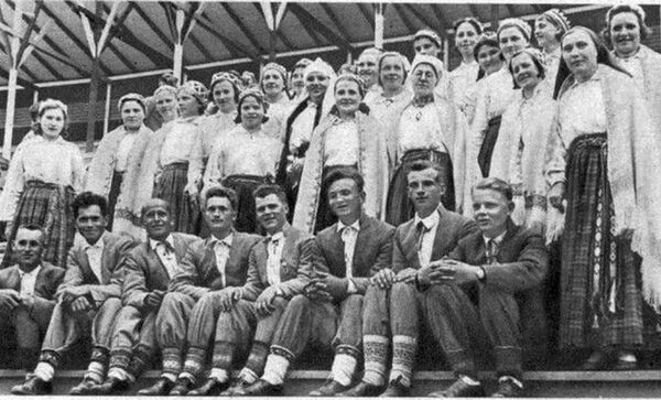 15 июня 1940 года в Даугавпилсе открылся первый Латгальский праздник песни. На нем выступало около 11 тысяч певцов и танцоров - Sputnik Латвия