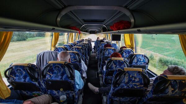 Салон пассажирского автобуса - Sputnik Latvija