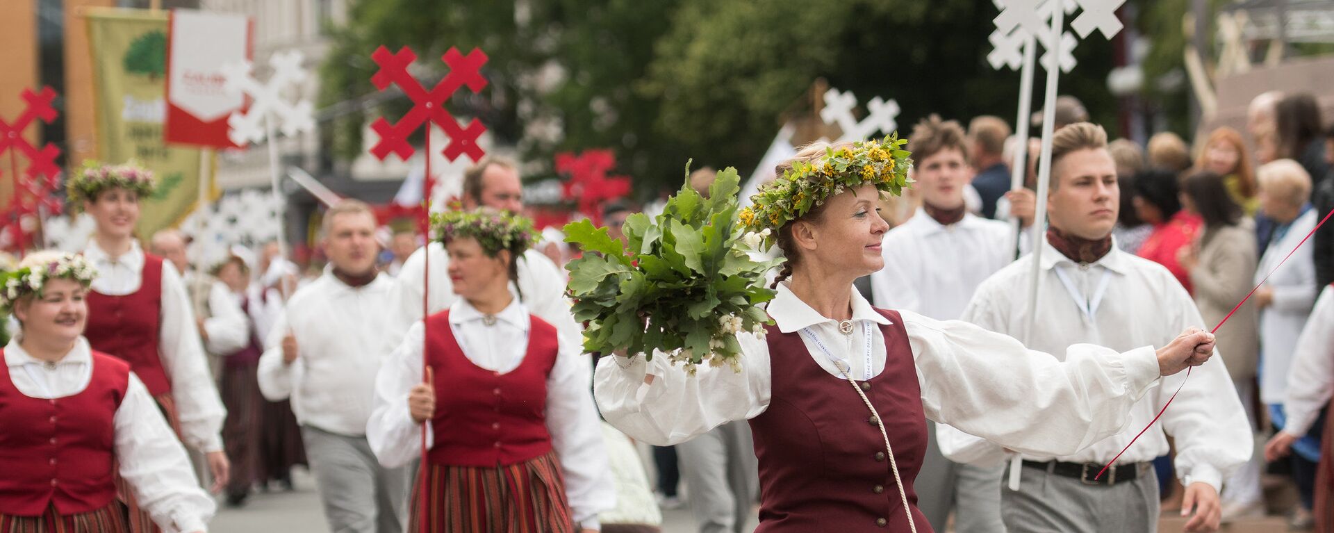 Участники XXVI Вселатвийского праздника песни и XVI Праздника танца - Sputnik Латвия, 1920, 05.07.2018