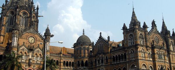 Вокзал Чхатрапати-Шиваджи в Мумбаи, Индия Вокзал Чхатрапати-Шиваджи в Мумбаи, Индия - Sputnik Латвия