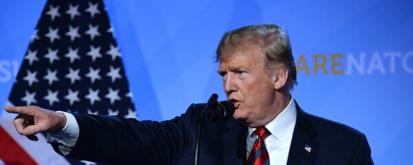 Президент США Дональд Трамп на саммите НАТО в Брюсселе Президент США Дональд Трамп на саммите НАТО в Брюсселе - Sputnik Latvija