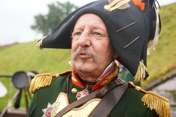 Участник реконструкции из Лейпцига Франк Хюблер  - Sputnik Латвия