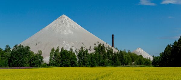 Шахта закрыта, отходы остались Шахта закрыта, отходы остались - Sputnik Латвия
