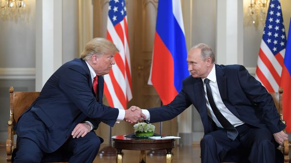 Встреча президента РФ Владимира Путина и президента США Дональда Трампа в Хельсинки - Sputnik Латвия