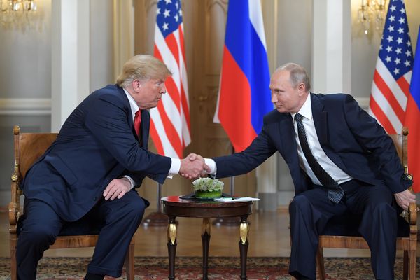 Встреча президента РФ Владимира Путина и президента США Дональда Трампа в Хельсинки - Sputnik Латвия
