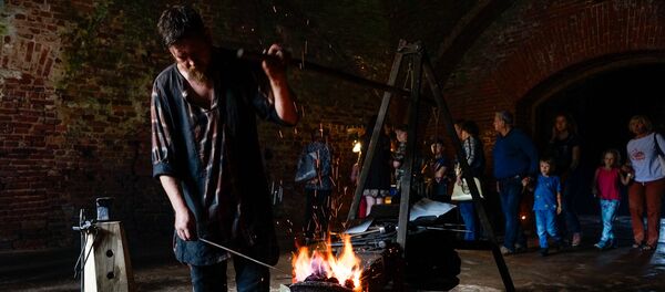 Кузнец Эдгар Вронский Кузнец Эдгар Вронский - Sputnik Латвия